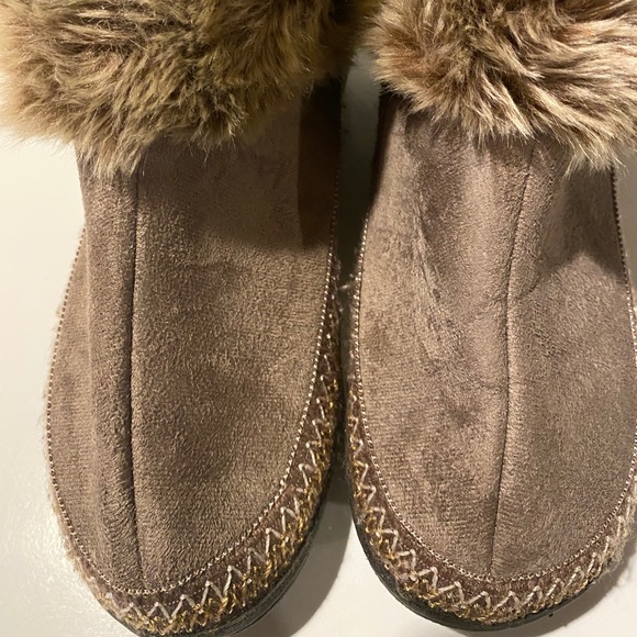 Isotoner Bootie House Shoes